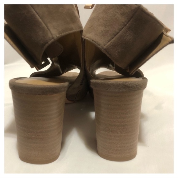 Vaneli Vero Quoio Bisa Peep Toe Booties Tan With Block Heel Size 8.5 - Picture 8 of 9